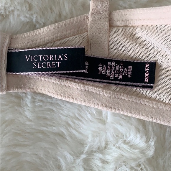 Victoria’s Secret Nude Lace Push Up Bra💖 - Picture 3 of 3